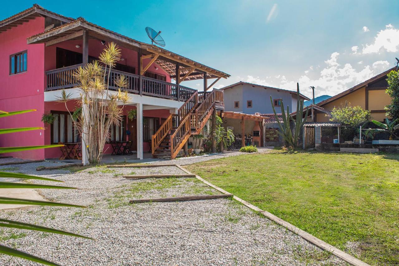 Suites Las Flores Маресиас Екстериор снимка