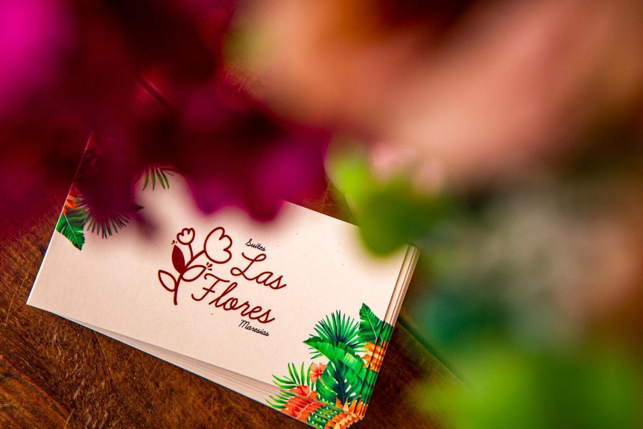 Suites Las Flores Маресиас Екстериор снимка