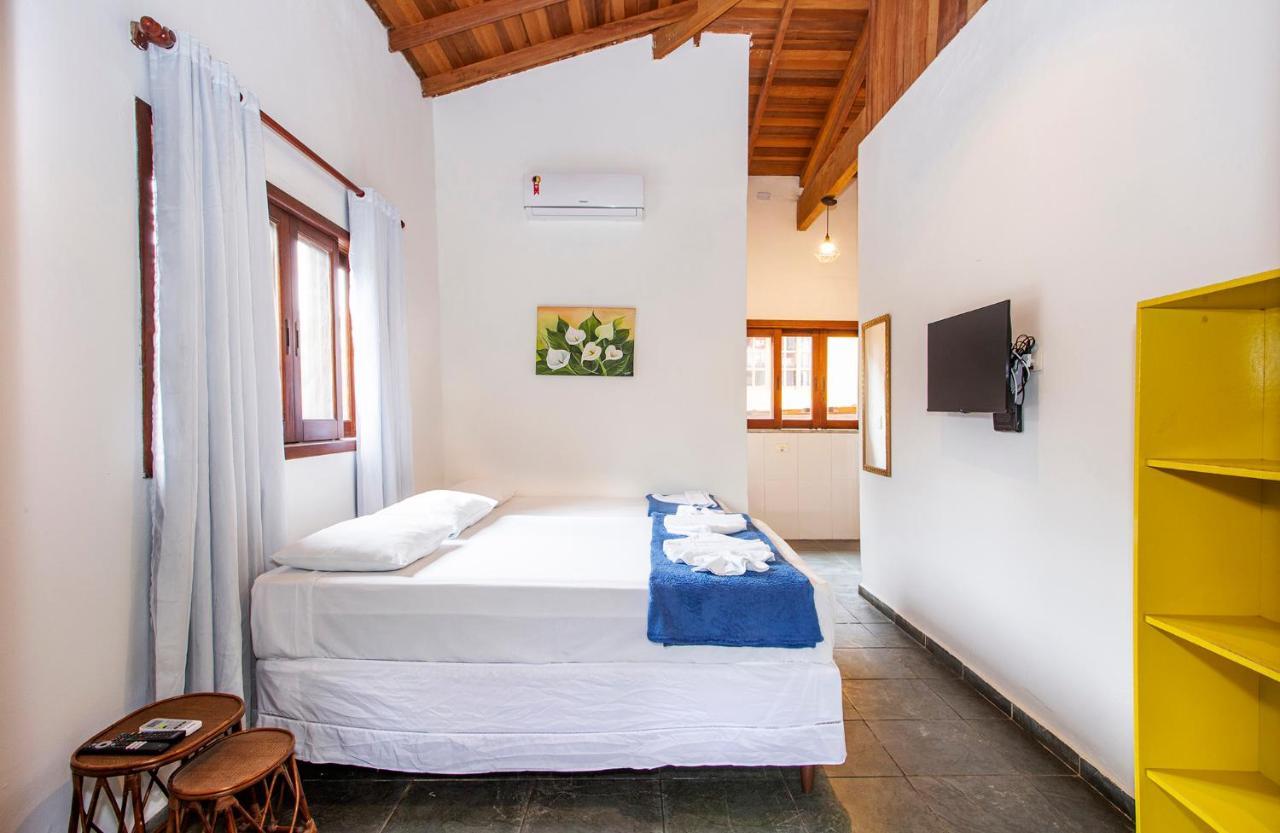Suites Las Flores Маресиас Екстериор снимка