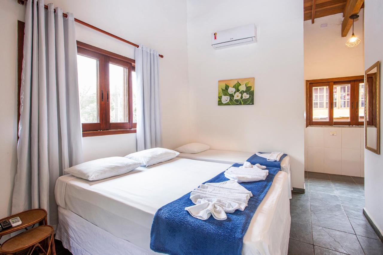Suites Las Flores Маресиас Екстериор снимка