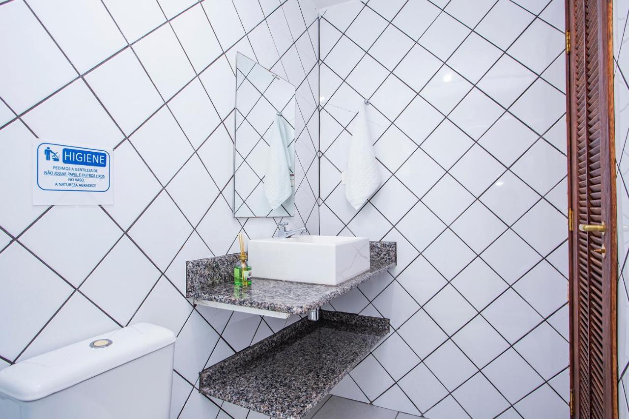 Suites Las Flores Маресиас Екстериор снимка