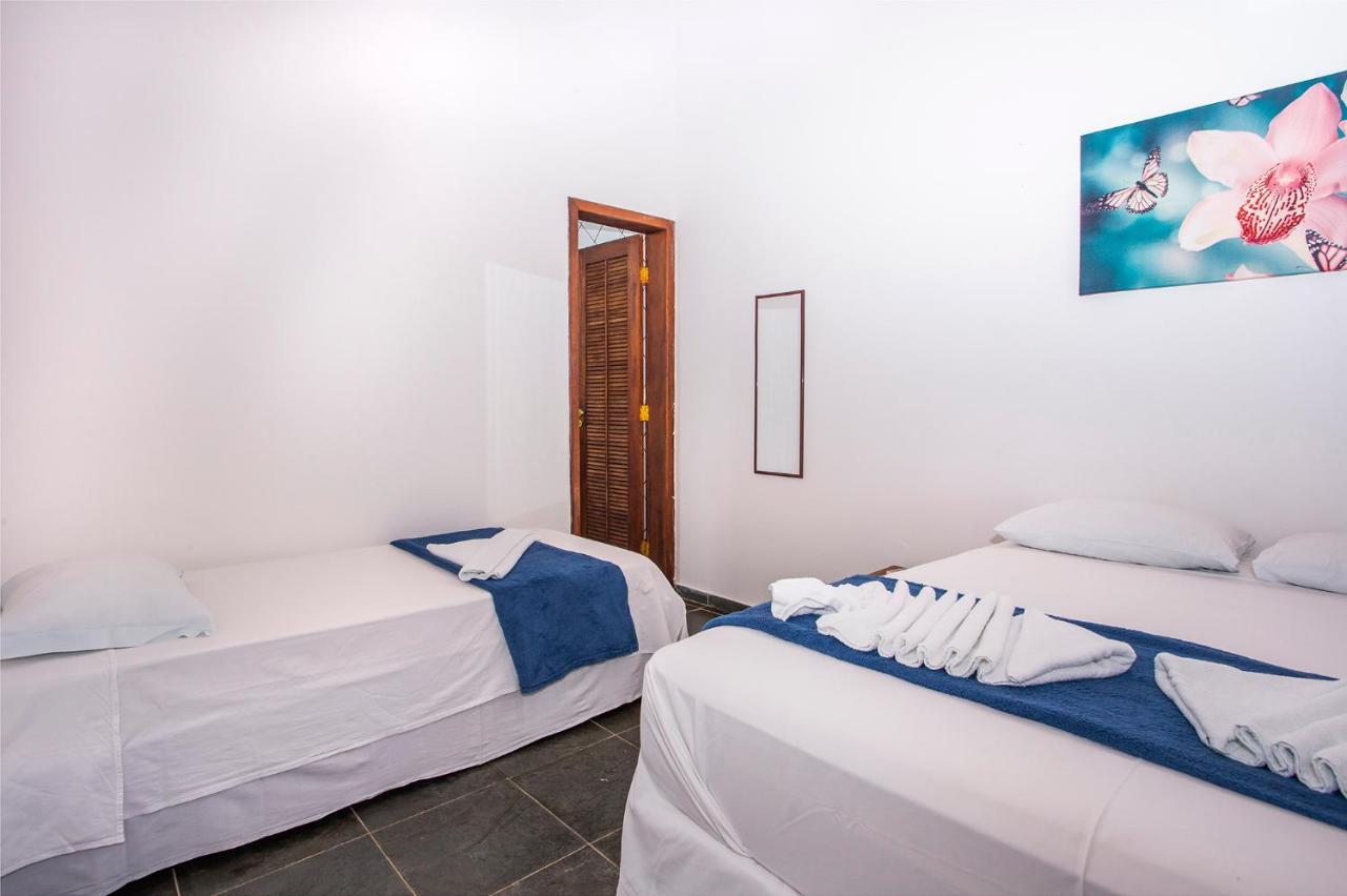 Suites Las Flores Маресиас Екстериор снимка
